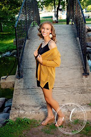 Senior Girl, Violet Lace Photography (5)